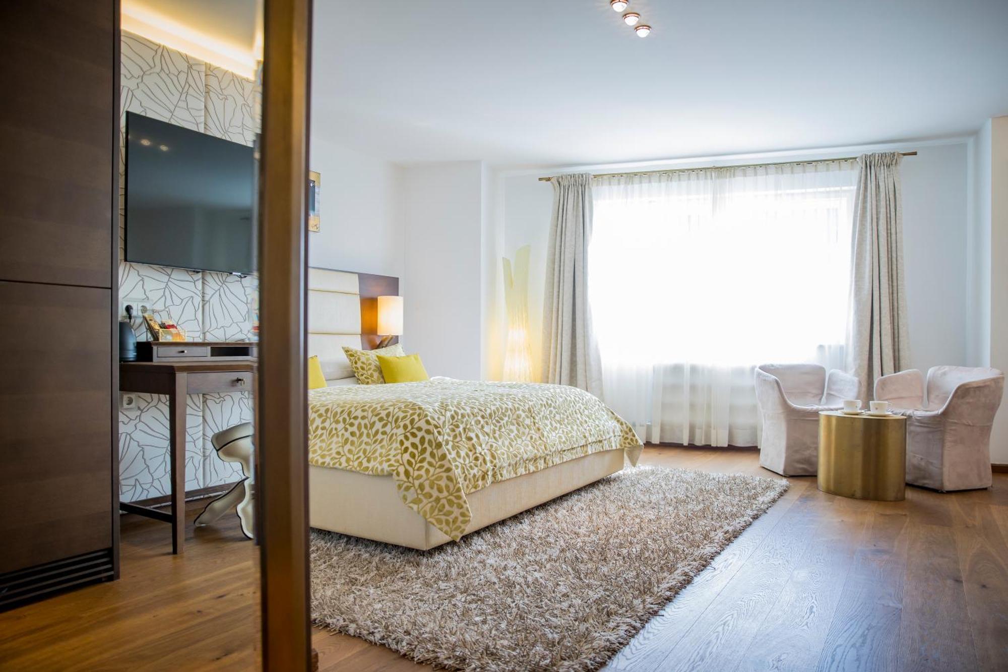 Iris Porsche Hotel & Restaurant 몬드시 외부 사진