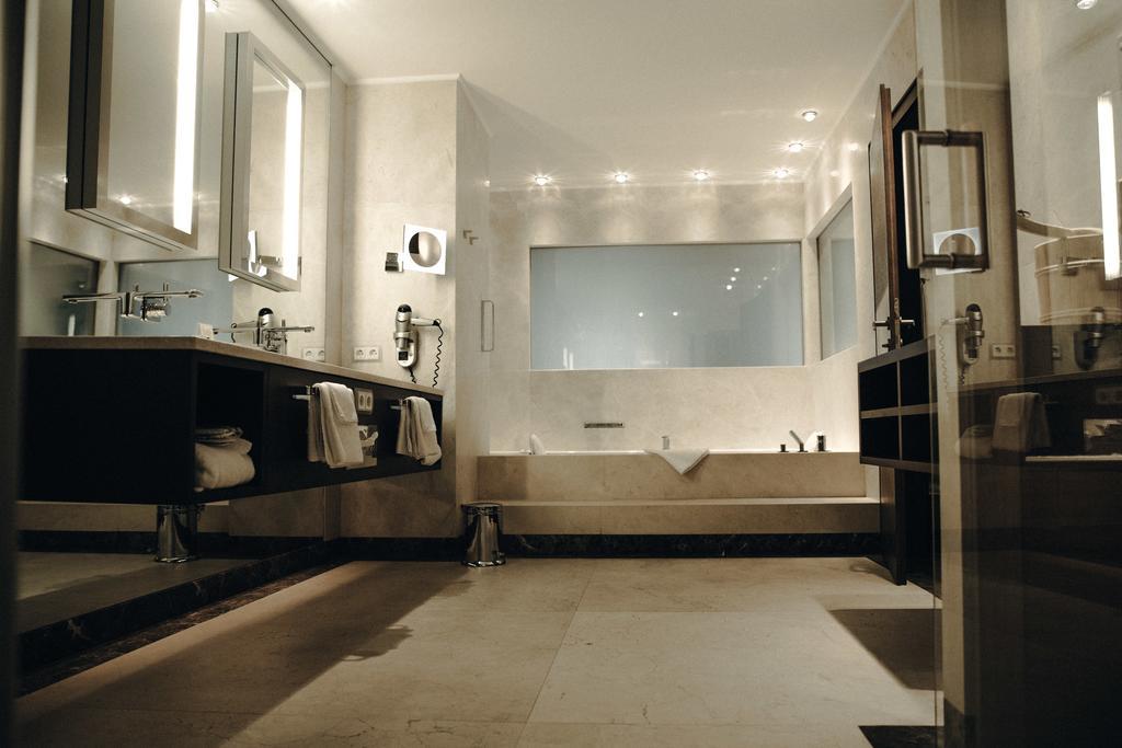 Iris Porsche Hotel & Restaurant 몬드시 외부 사진